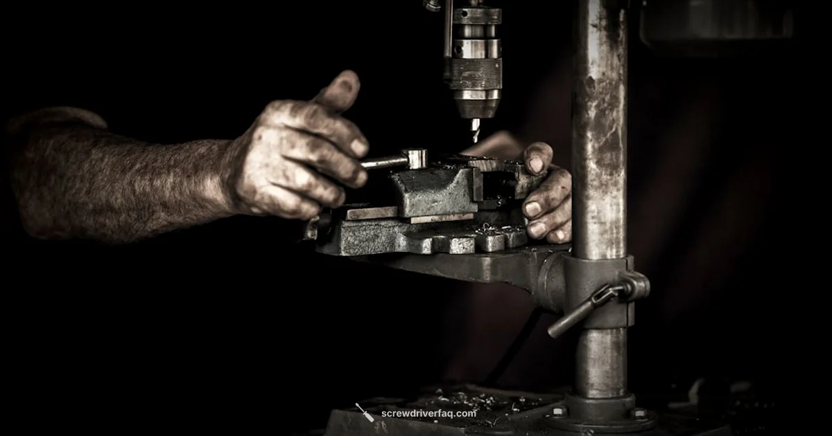 Screwdriver-Like Drill Guide Screwdriver-Like Drill Guide - Screwdriver FAQ