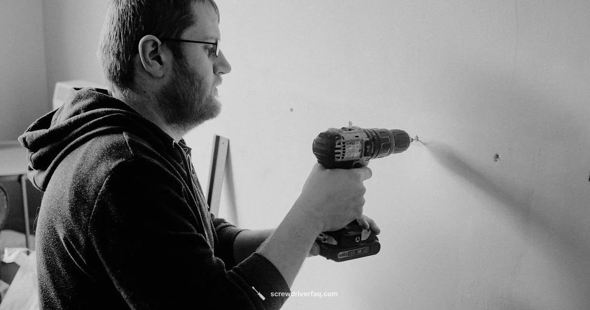 Cordless Screwdriver Guide - Screwdriver FAQ