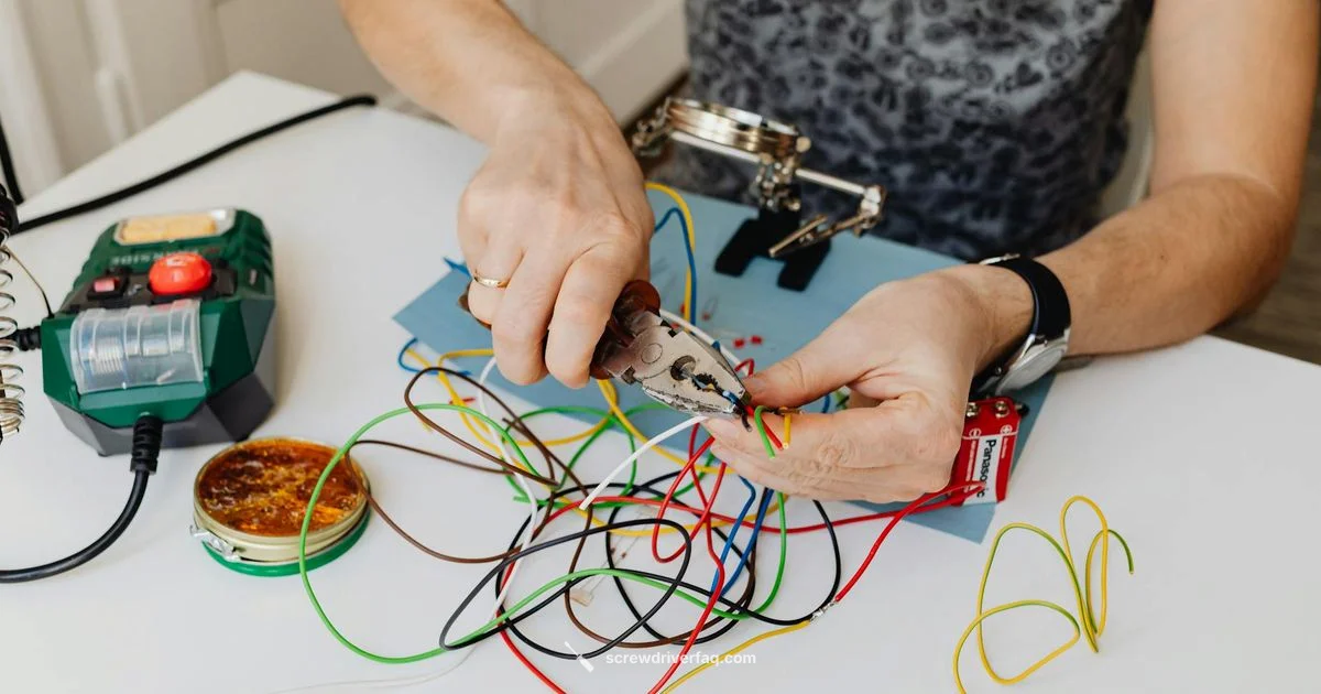 Electrician’s Insulated Set - Screwdriver FAQ
